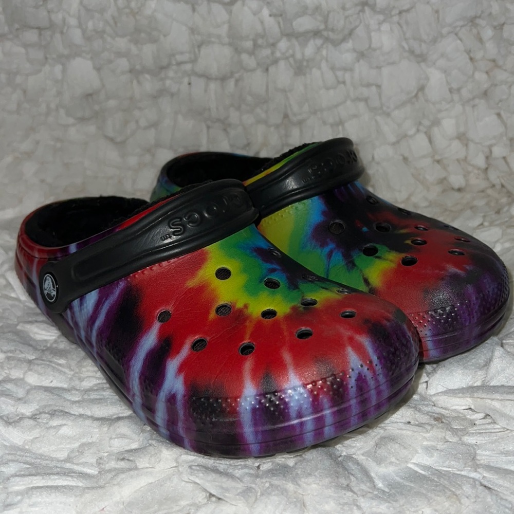 Crocs Size 6 (Tie Dye)